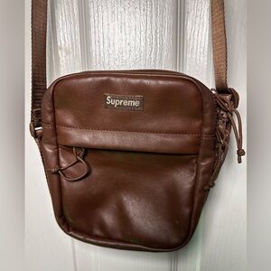 Supreme leather shoulder bag